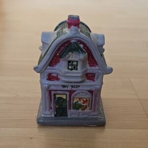 Holiday Time Santa’s Village TOY shop Lightable Figurine Vintage 4"Tall